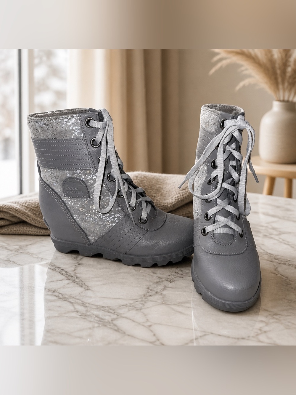 Sorel Gray Lace Up Boots with Glitter Detail Kids size 4 is a women’s size 5